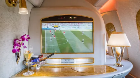 “欧冠名单揭晓：曼城锋线哈兰德领航，中后场实力悍将悉数在列！”