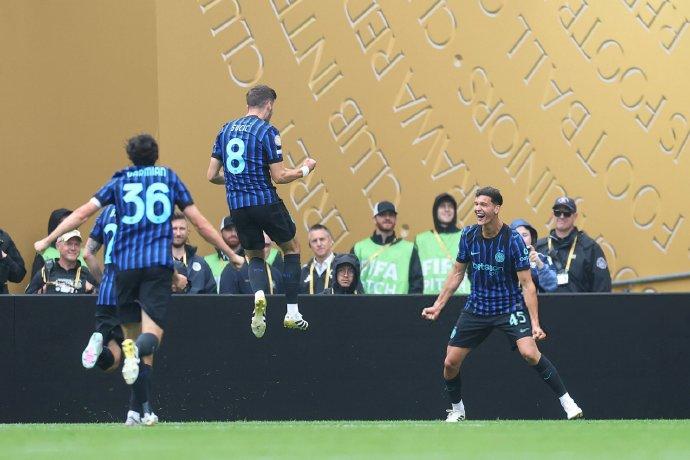 都展现了中 都展现了中